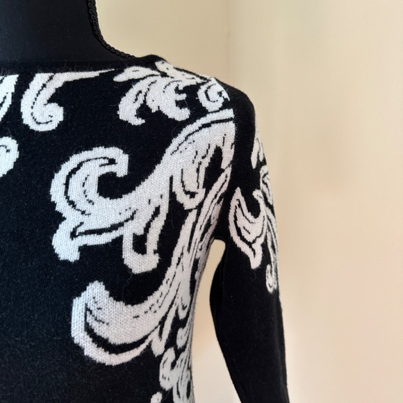 **WHITE HOUSE BLACK MARKET* Black & White Paisley Long Sleeve Dress Size XS - Picture 3 of 6